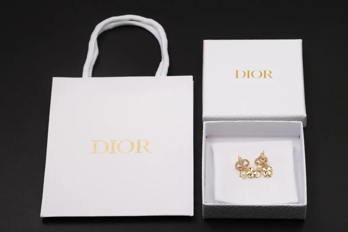 CD Logo Clover and Pearl Drop Earrings D12017292 — view 2