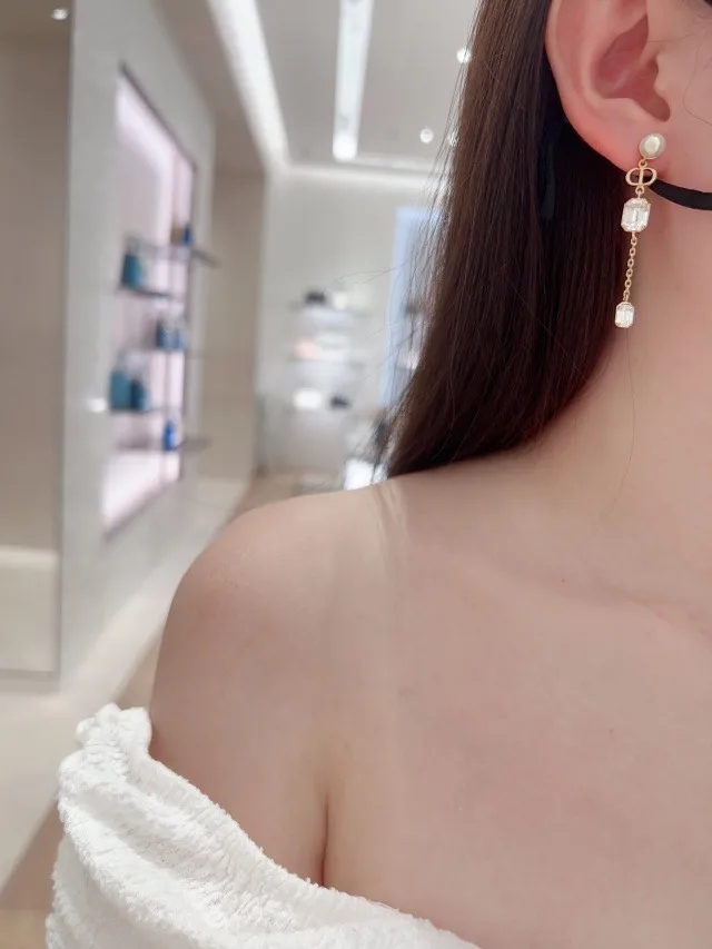 Petit CD Crystal and Resin Pearl Drop Earrings D14517281 — view 8