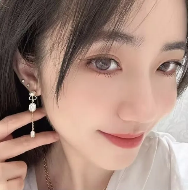 Petit CD Crystal and Resin Pearl Drop Earrings D14517281 — view 9