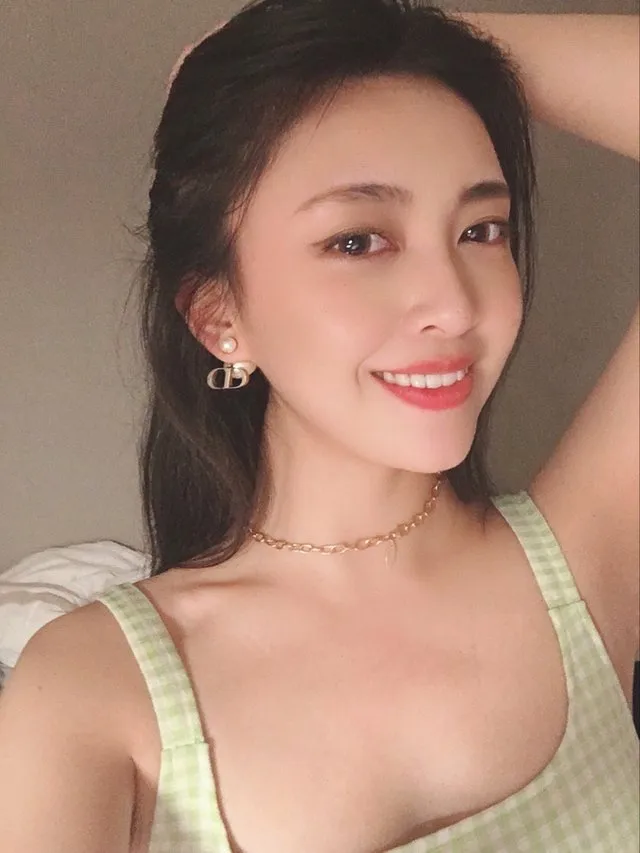 Dior Tribal CD Logo Pearl Earrings D13517590 — view 9