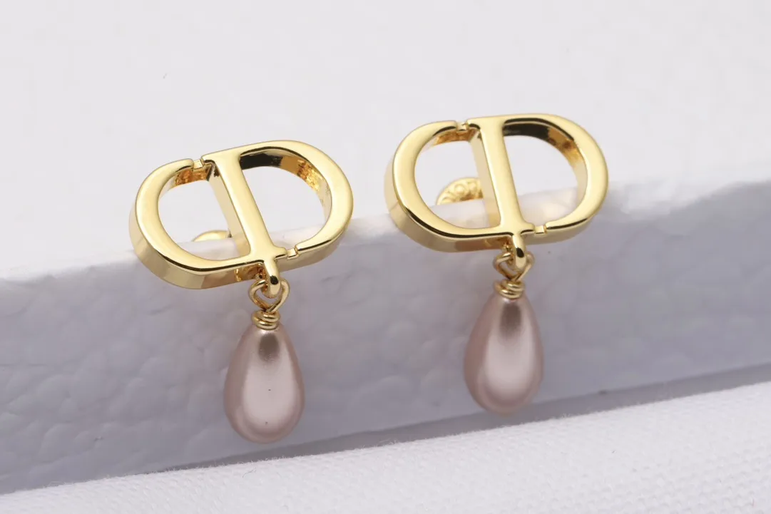 CD Logo Drop Pearl Earrings D13517726 — view 4