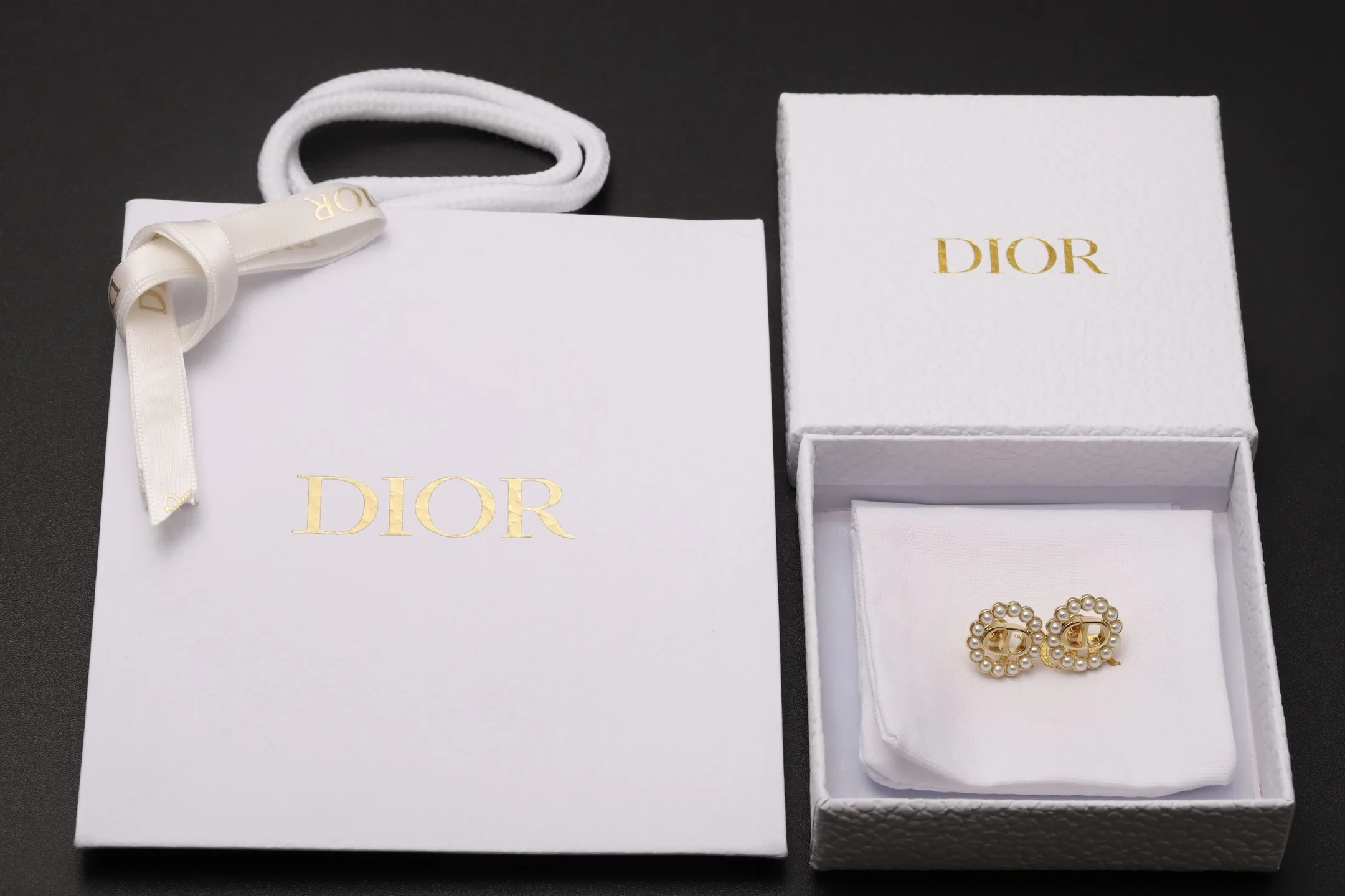 CD Logo Pearl-Effect Stud Earrings D13517210 — view 2