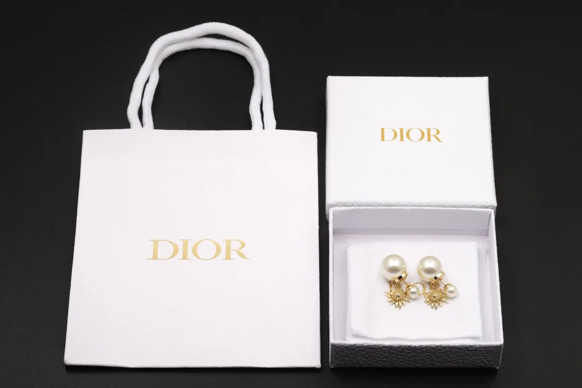 Dior Tribales Sunflower Resin Pearl Earrings D12517288 — view 2