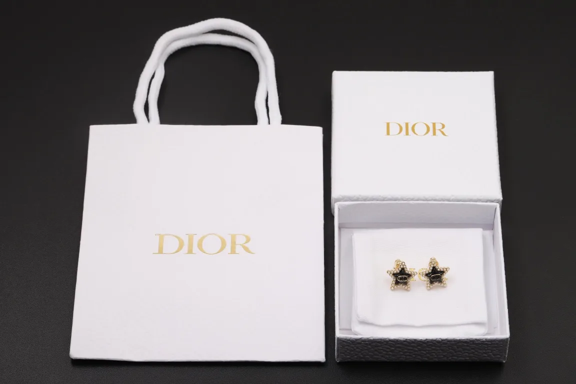 Star Resin and Pearl Stud Earrings D12517291 — view 2