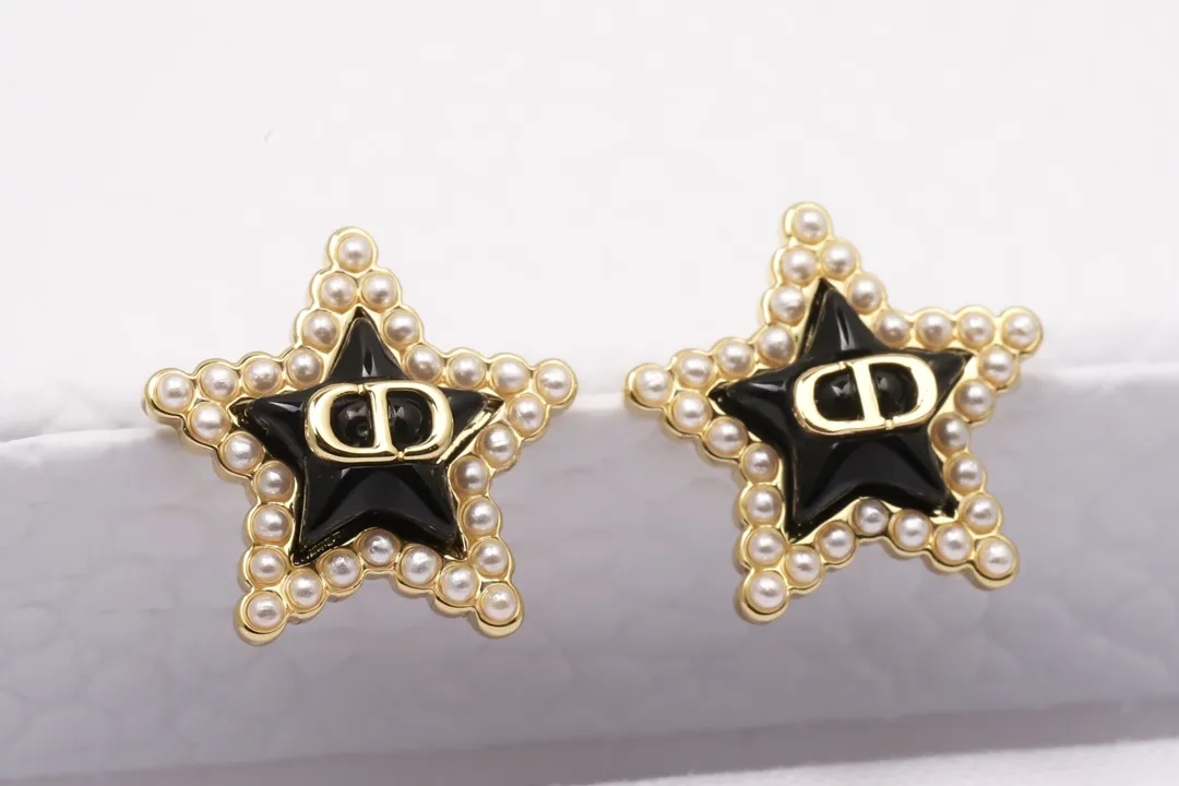 Star Resin and Pearl Stud Earrings D12517291 — view 3