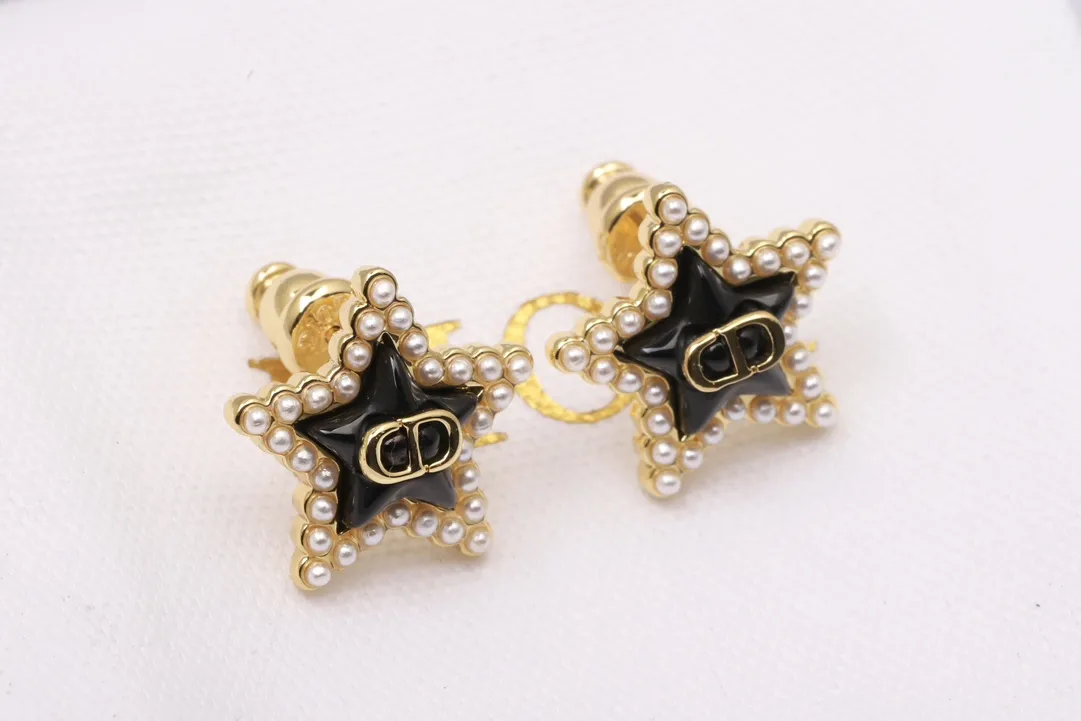 Star Resin and Pearl Stud Earrings D12517291 — view 7