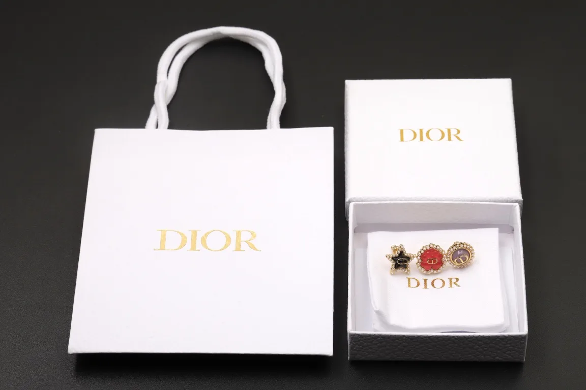 Petit CD Lucky Baroque Stud Earring Set D14517593 — view 2