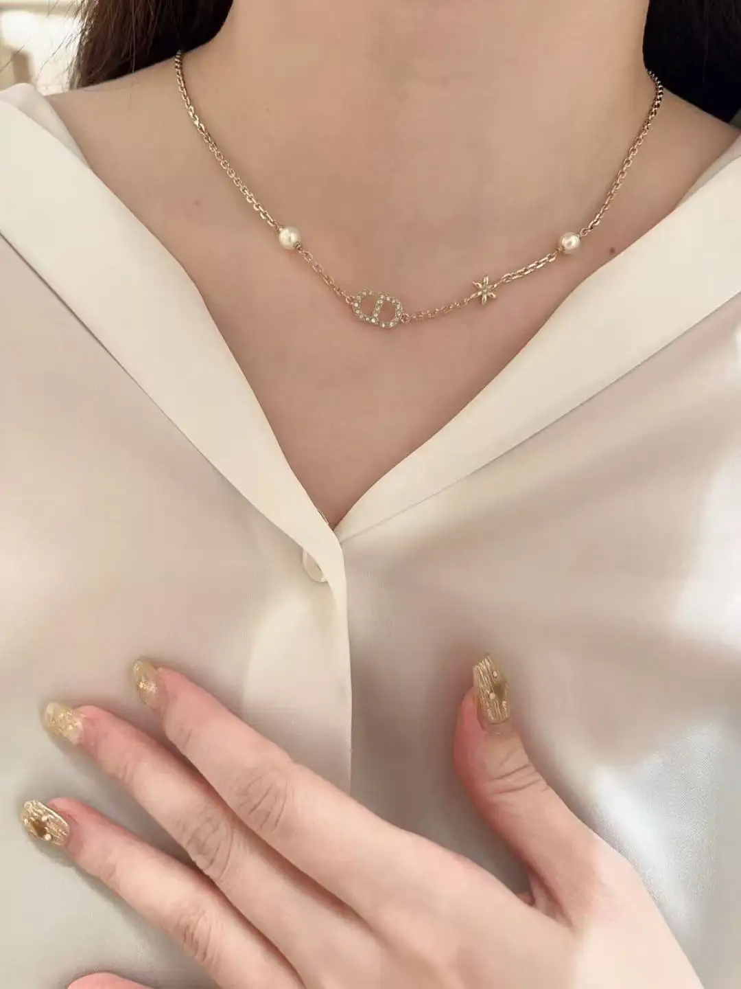 CD Floral Pearl Pendant Necklace D14017098 — view 8