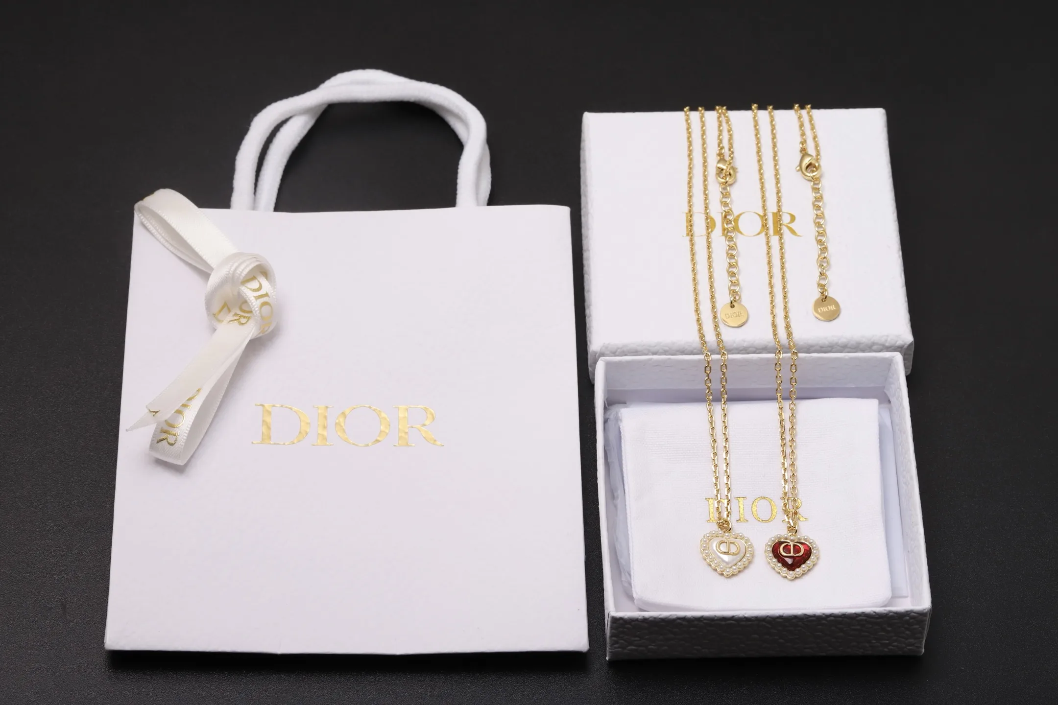 CD Logo Heart Pendant Necklace with Resin Pearls D14017346 — view 2