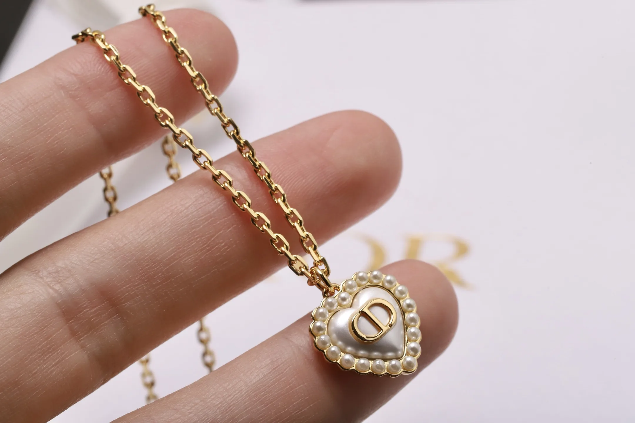 CD Logo Heart Pendant Necklace with Resin Pearls D14017346 — view 4