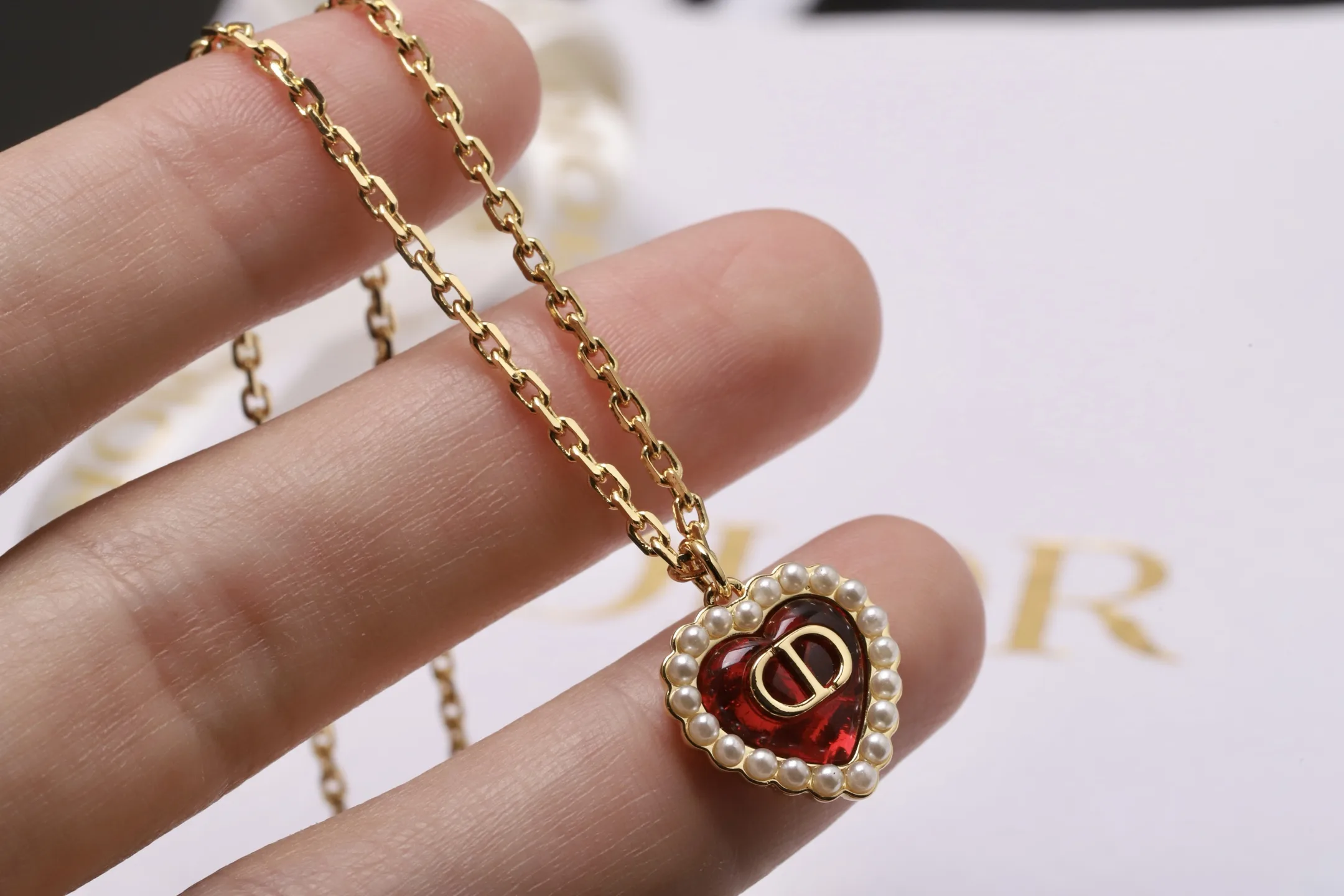 CD Logo Heart Pendant Necklace with Resin Pearls D14017346 — view 5