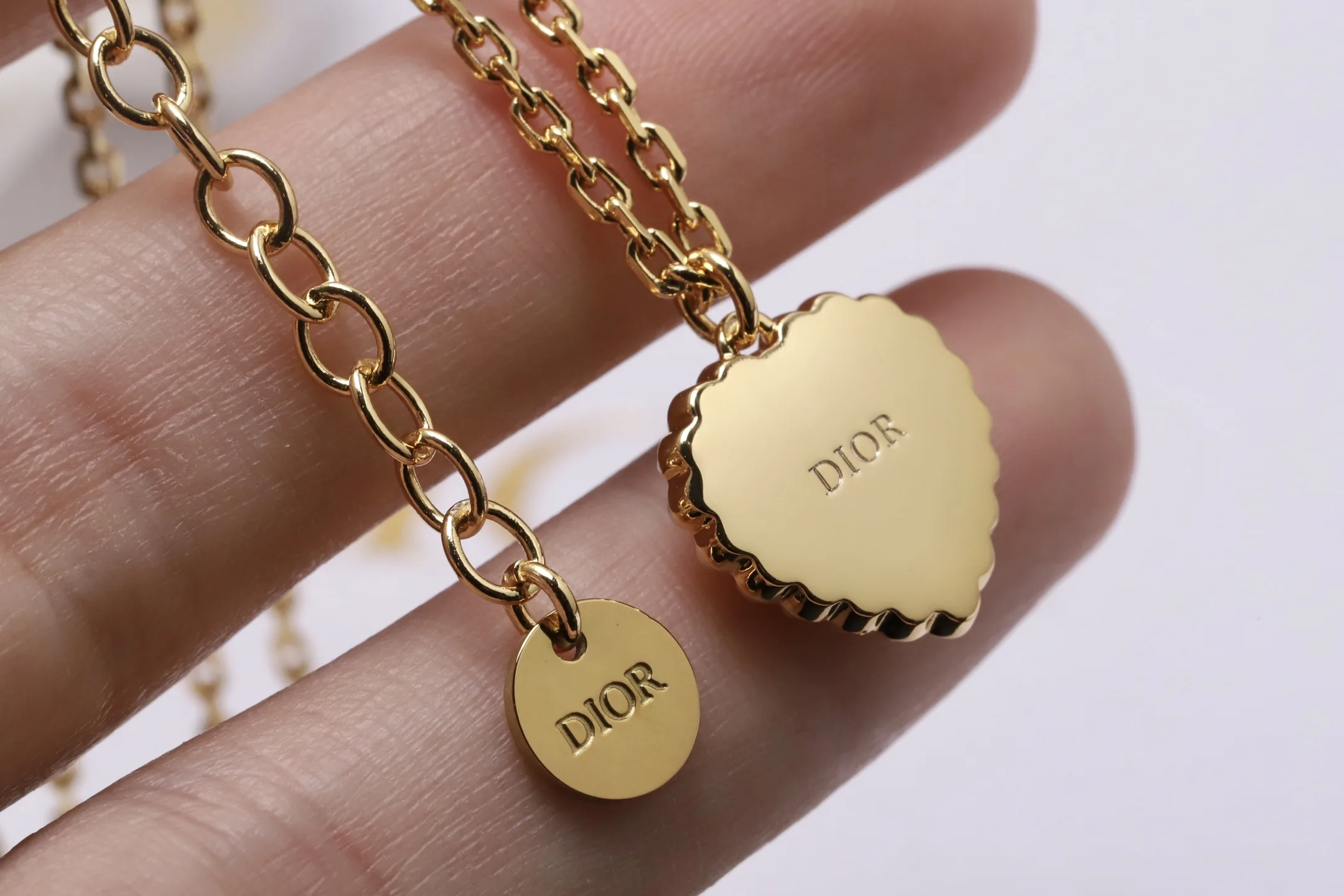 CD Logo Heart Pendant Necklace with Resin Pearls D14017346 — view 6