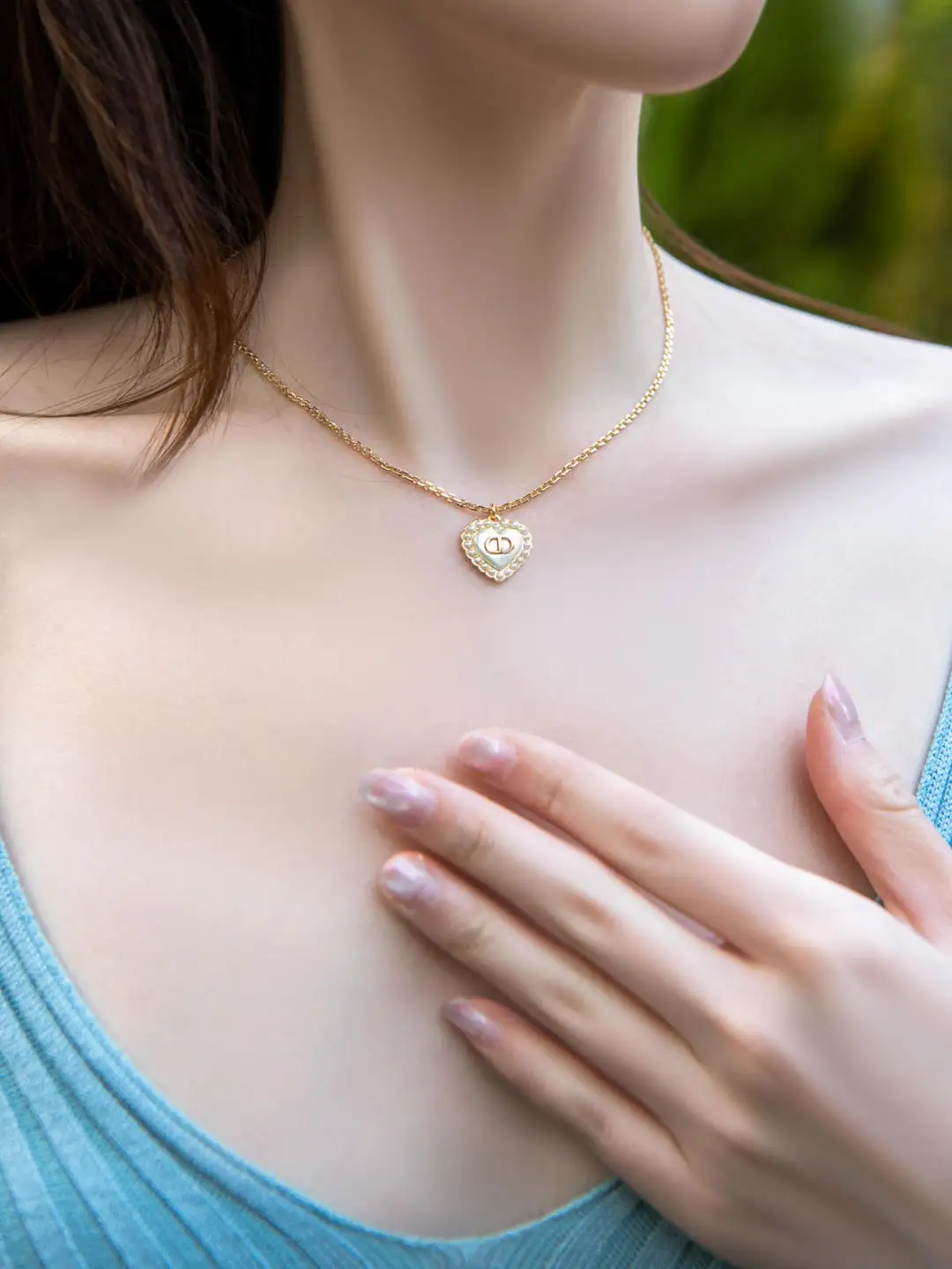 CD Logo Heart Pendant Necklace with Resin Pearls D14017346 — view 8