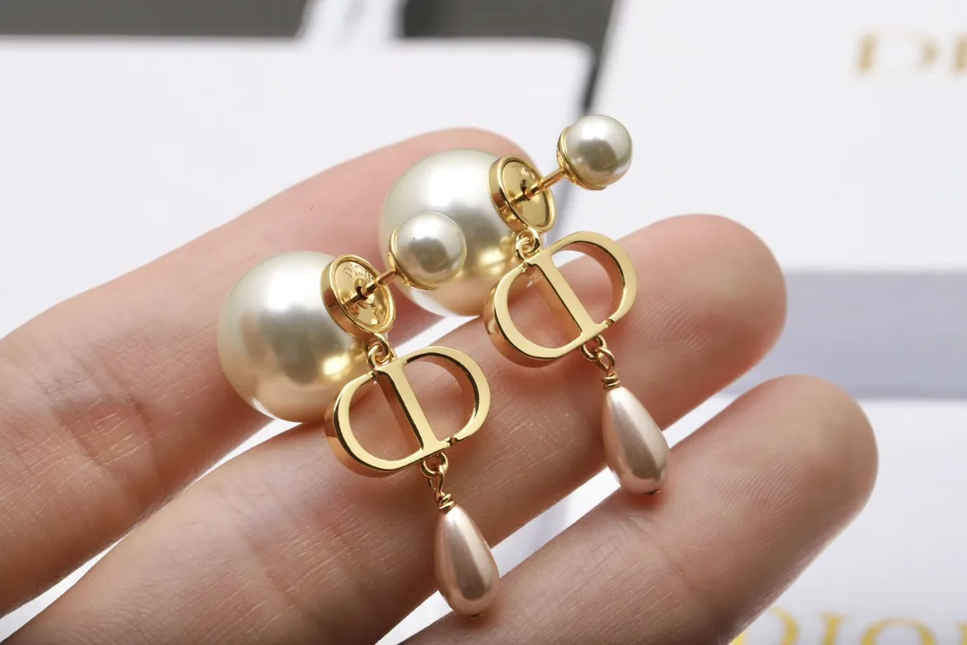 CD Logo Drop Pearl Earrings with Crystals D14517725 — view 4