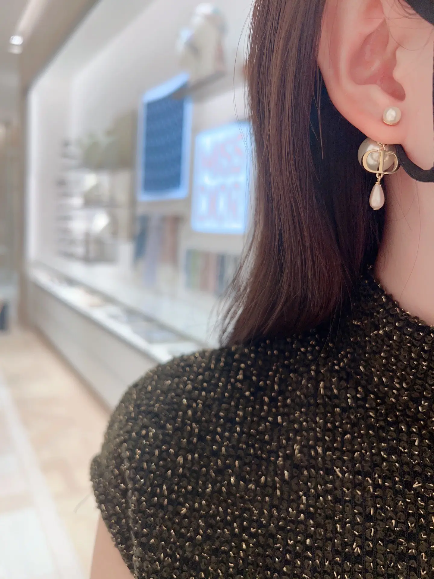 CD Logo Drop Pearl Earrings with Crystals D14517725 — view 7