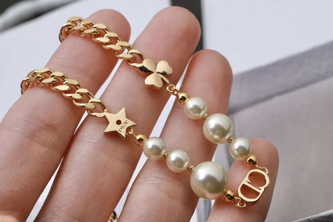 CD Star and Clover Resin Pearl Bracelet D14017257 — view 4