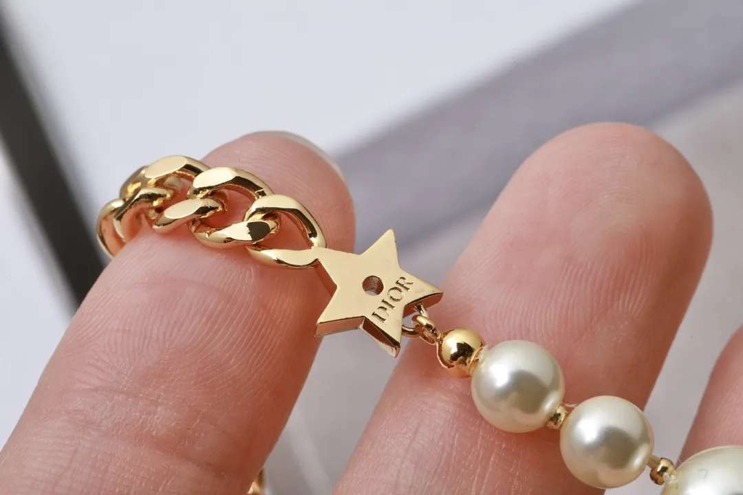 CD Star and Clover Resin Pearl Bracelet D14017257 — view 5