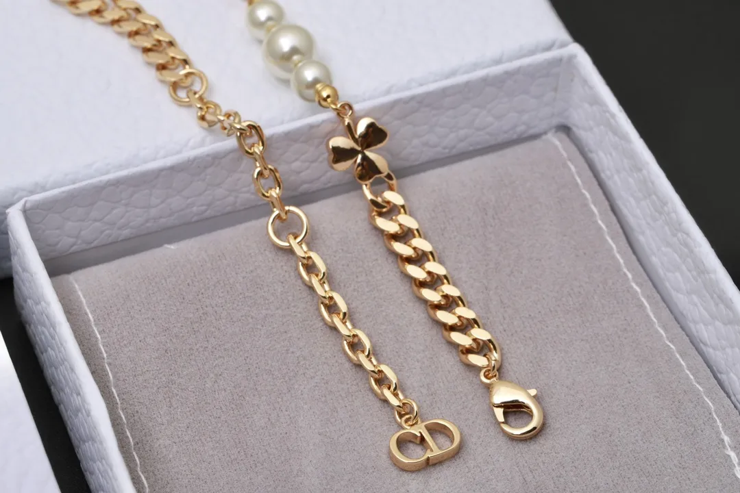 CD Star and Clover Resin Pearl Bracelet D14017257 — view 6