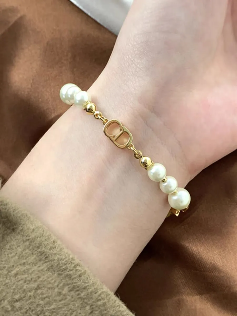 CD Star and Clover Resin Pearl Bracelet D14017257 — view 8