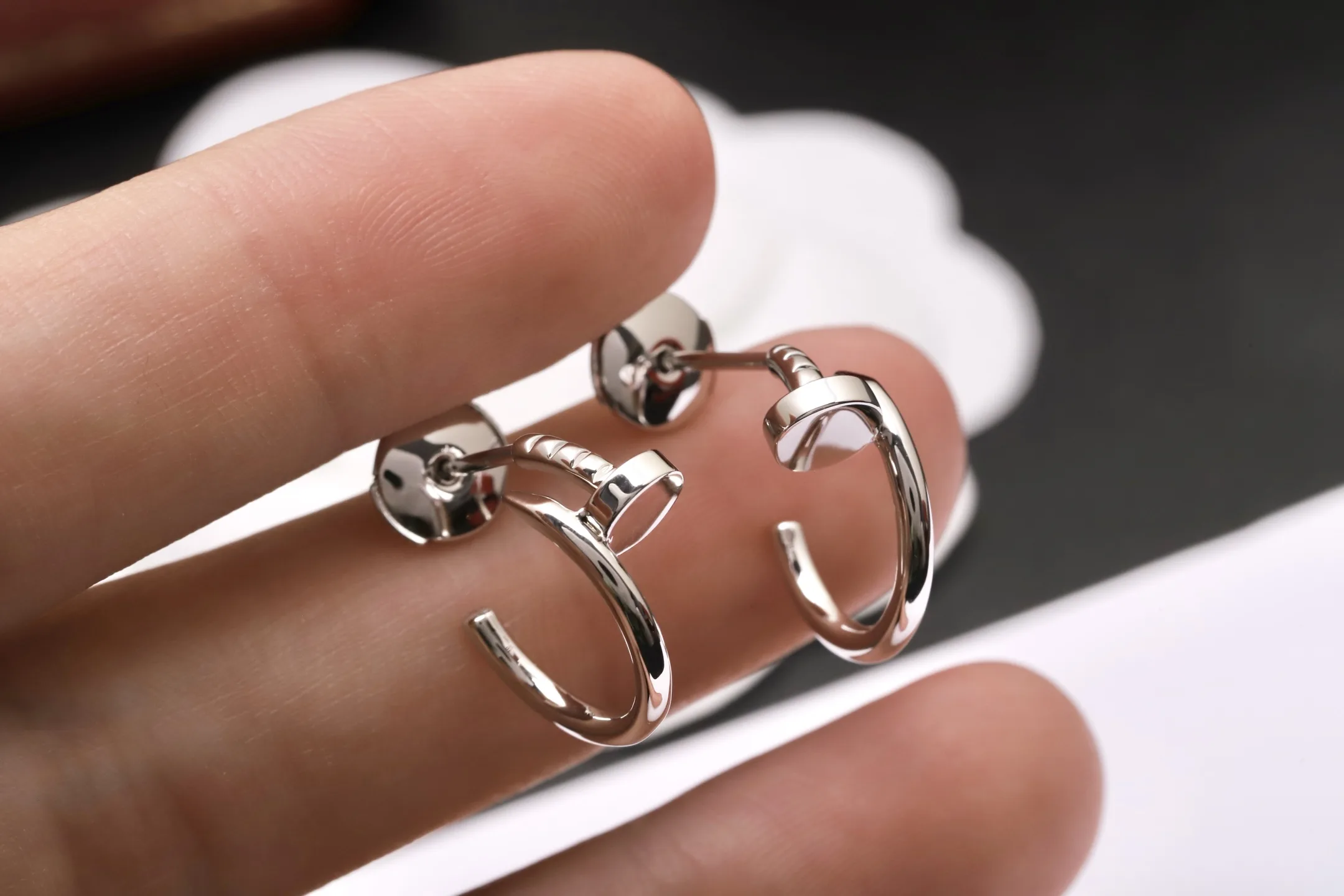Juste un Clou Small Hoop Earrings D14516880 — view 4
