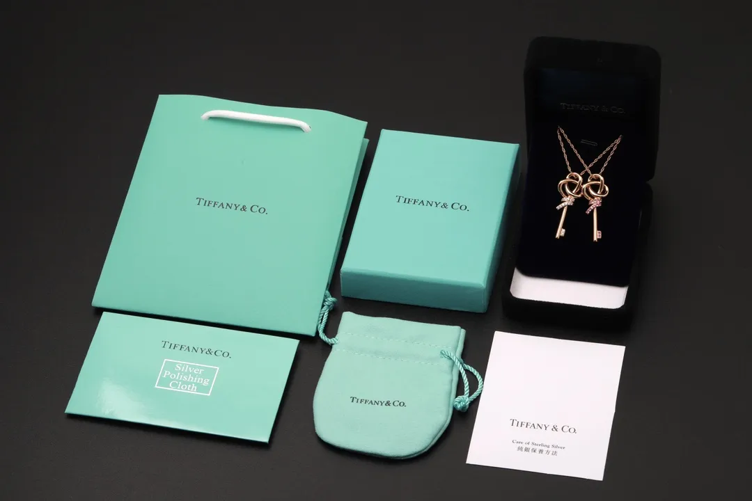 Tiffany Keys Knot Key Pendant Necklace (Sterling Silver) D29517017 — view 2