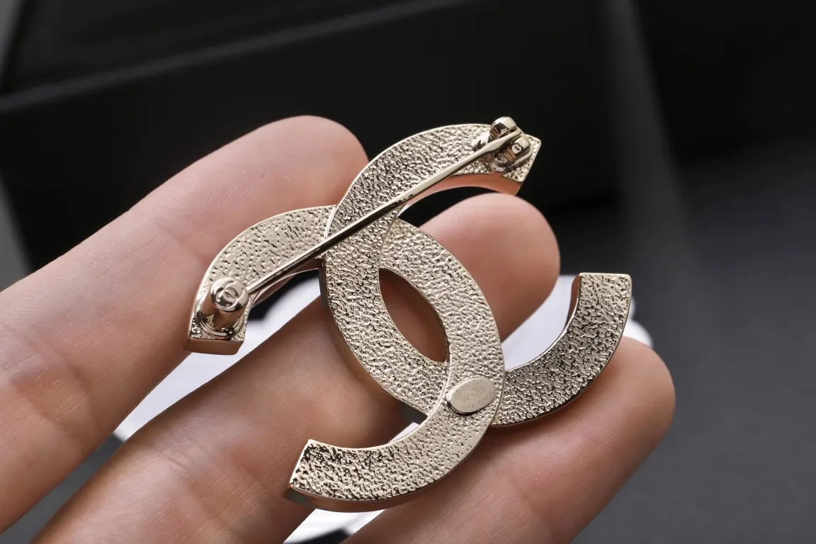 Enamel Double C Logo Brooch D14517236 — view 6
