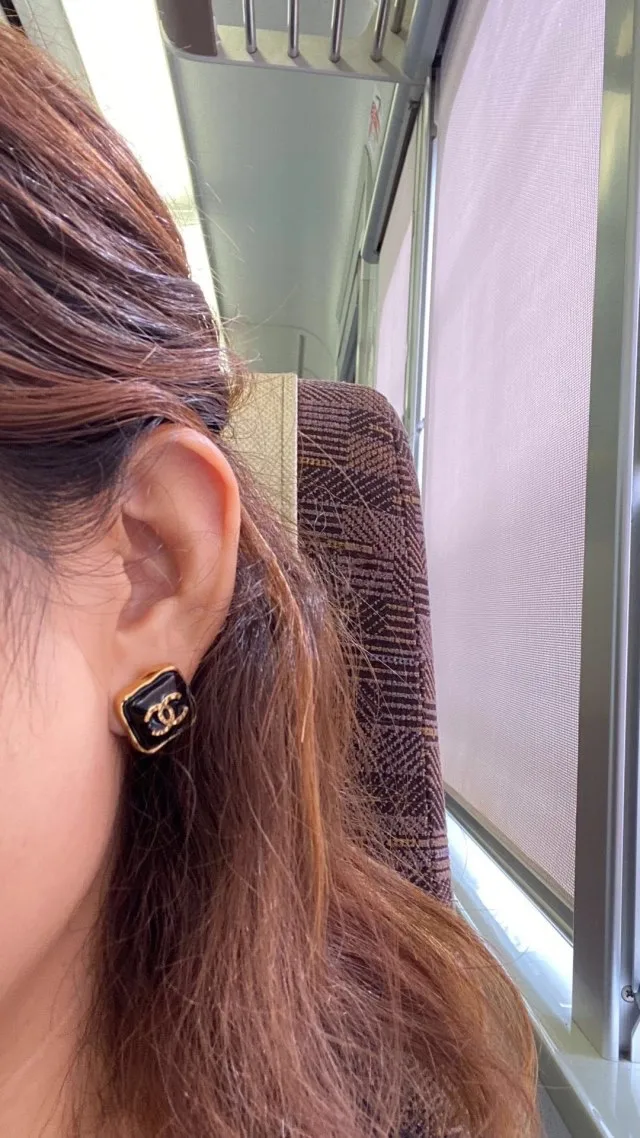 CC Logo Square Resin Stud Earrings D14017425 — view 8