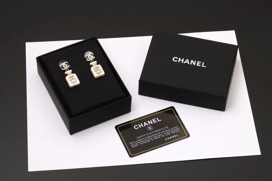 No. 5 Perfume Bottle Crystal Drop Earrings D16017423