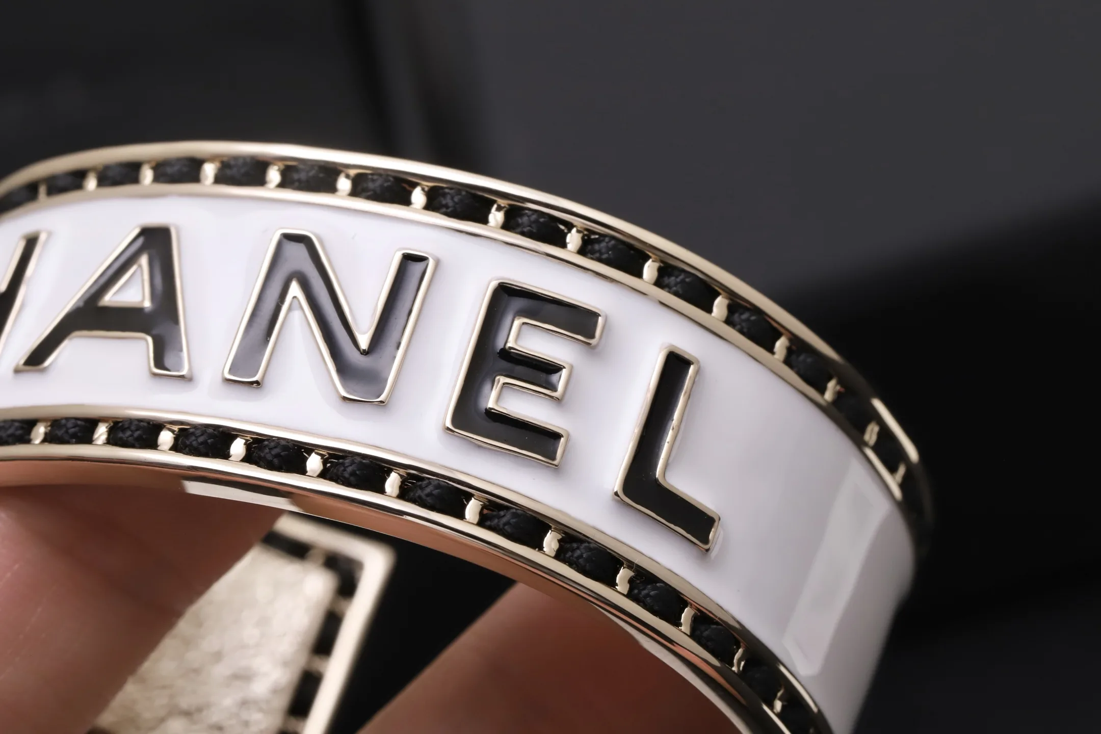 Logo Enamel Cuff Bracelet D19017669 — view 6