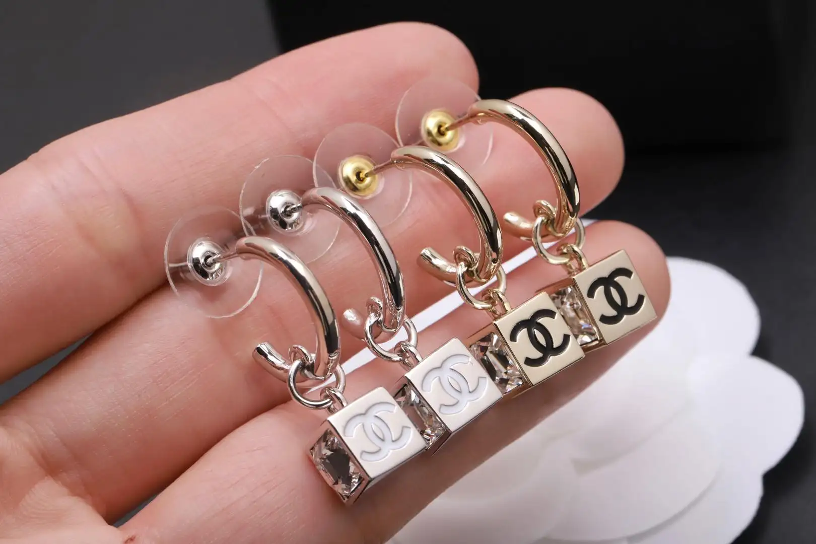 Crystal Cube Hoop Earrings D14517428 — view 4