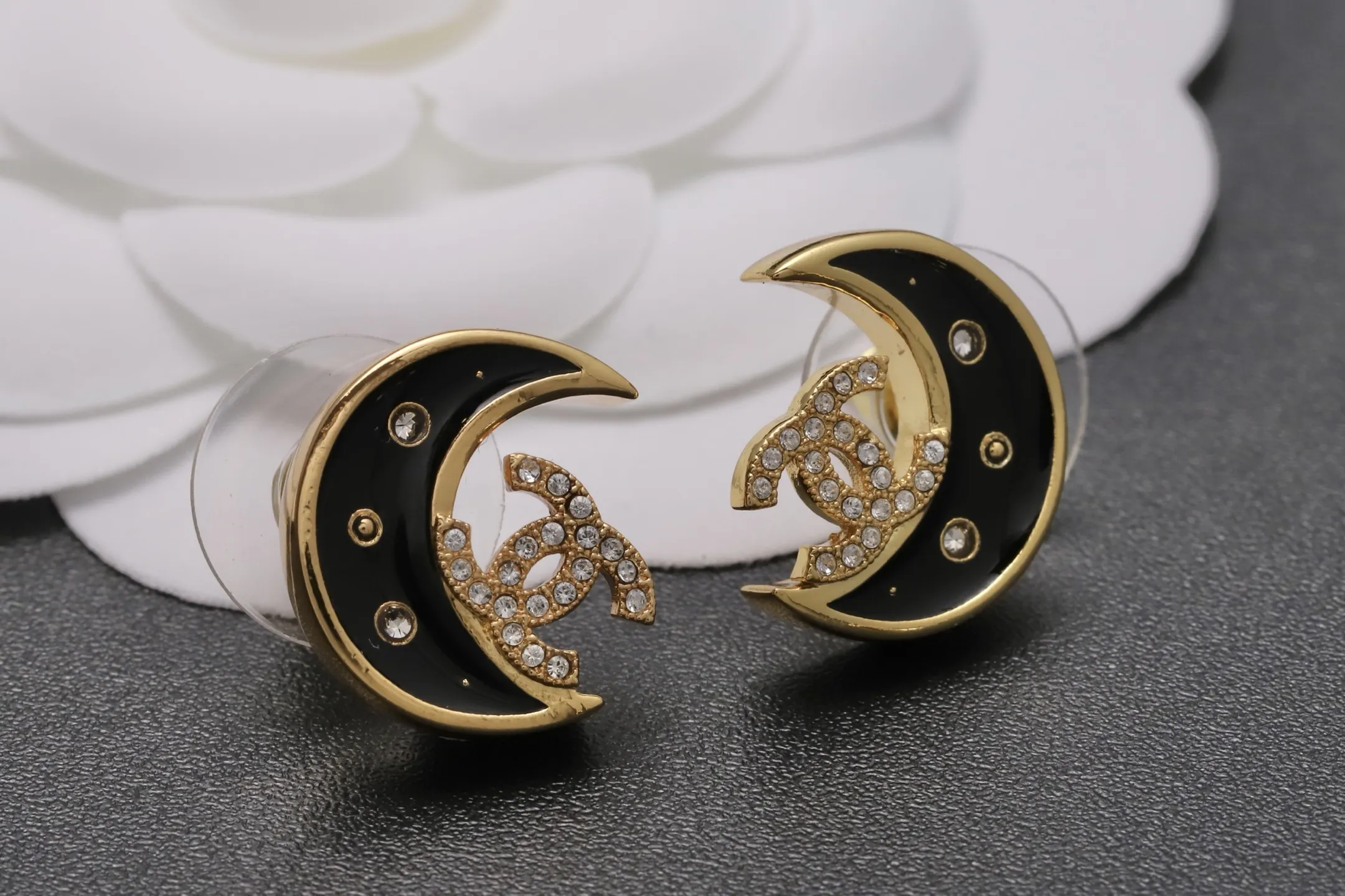 Crescent Moon CC Logo Stud Earrings D14017241 — view 3