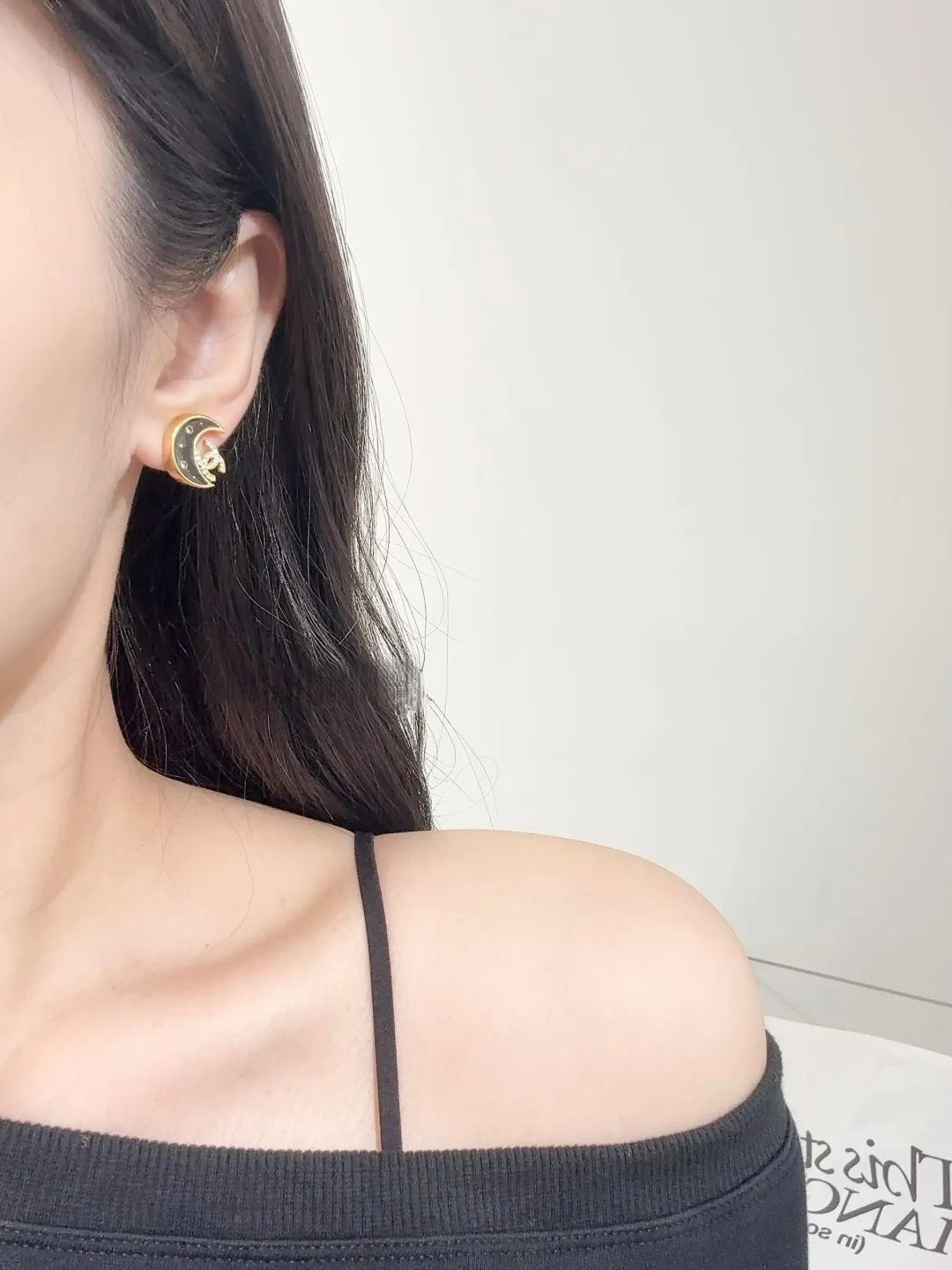 Crescent Moon CC Logo Stud Earrings D14017241 — view 7