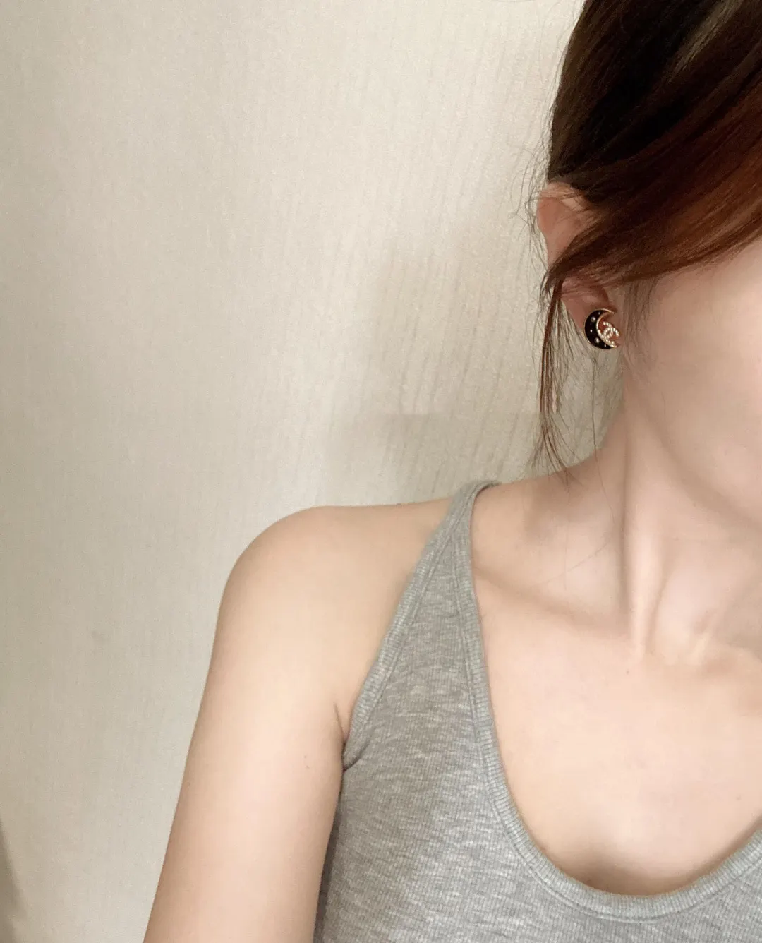 Crescent Moon CC Logo Stud Earrings D14017241 — view 9