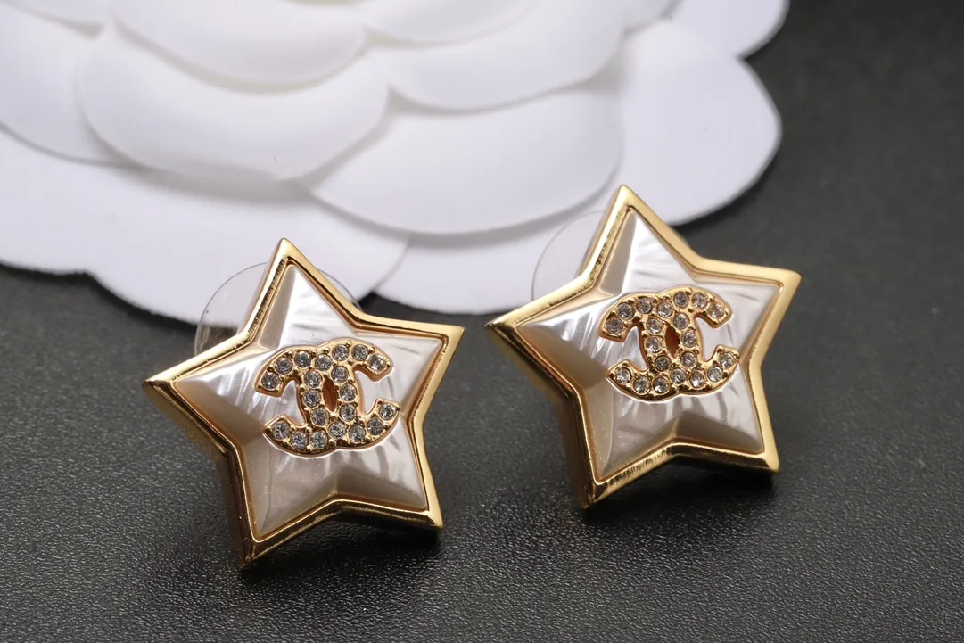 Star Double C Stud Earrings D14017417 — view 2