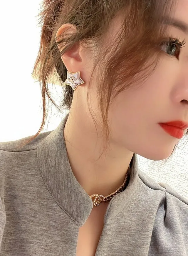 Star Double C Stud Earrings D14017417 — view 8