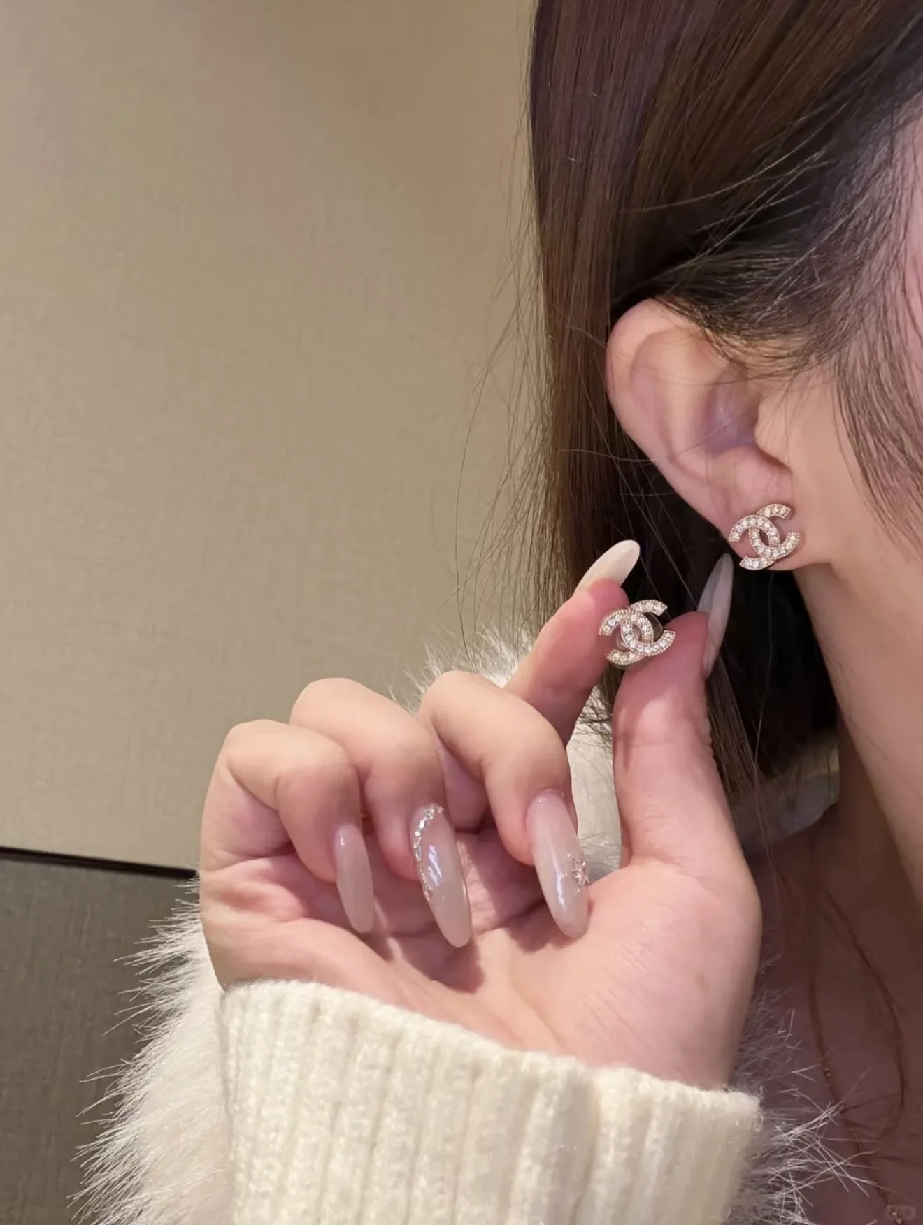Crystal-Embellished CC Stud Earrings D11517061 — view 9