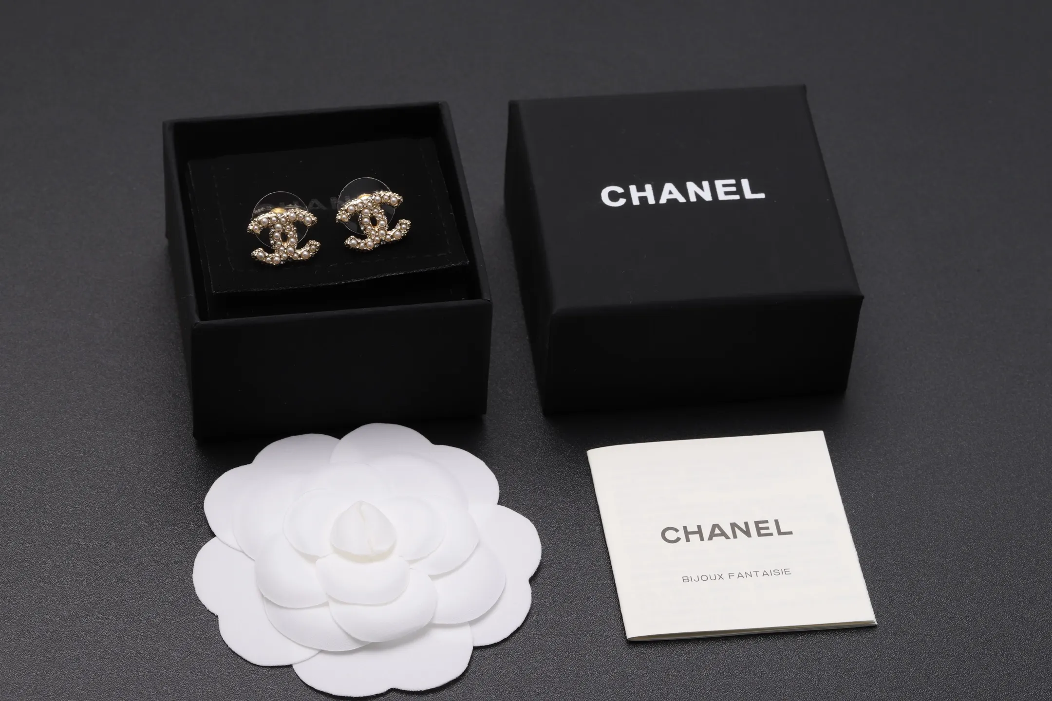 CC Pearl-Embellished Stud Earrings D13517066 — view 2