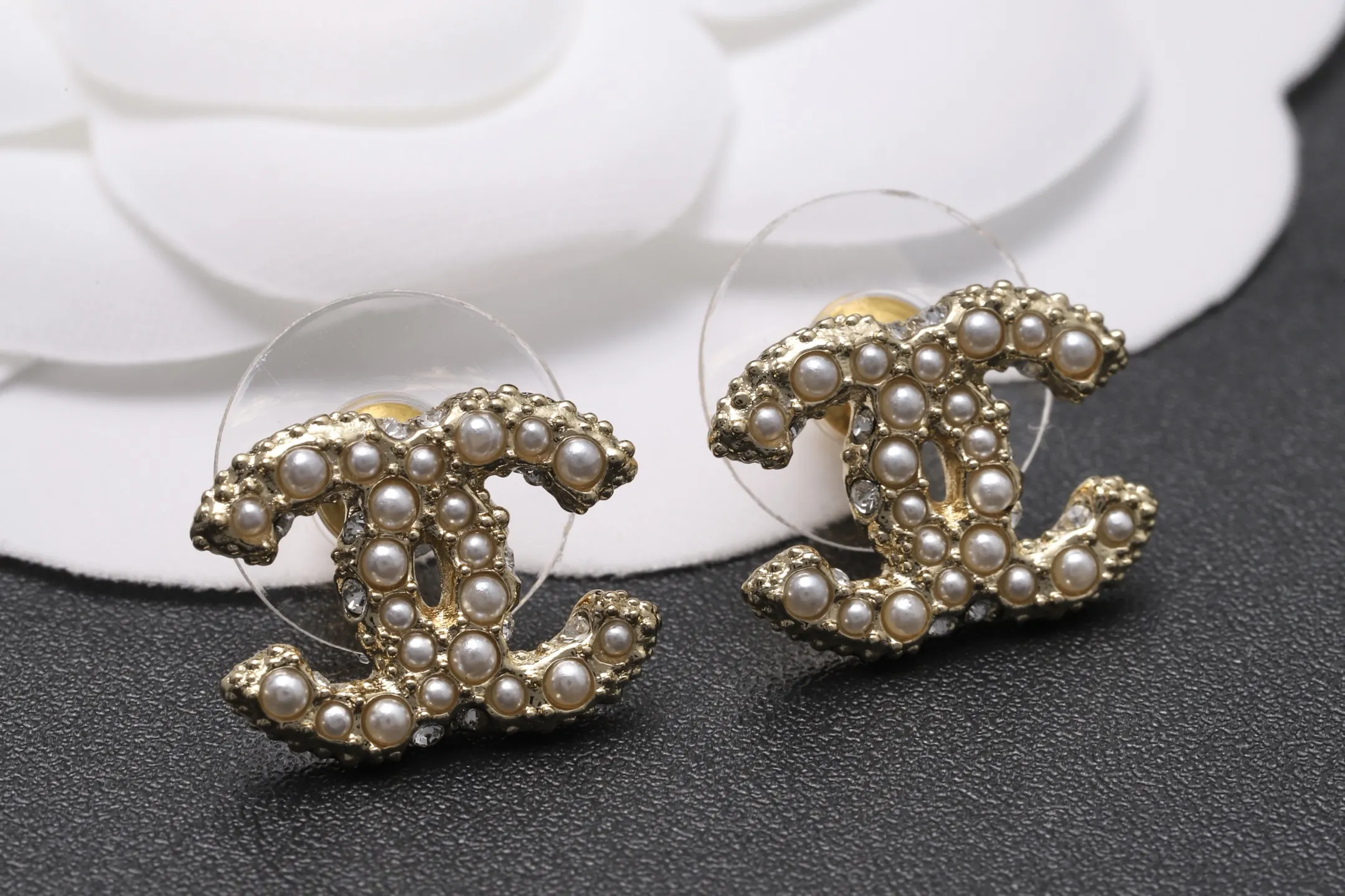 CC Pearl-Embellished Stud Earrings D13517066 — view 3