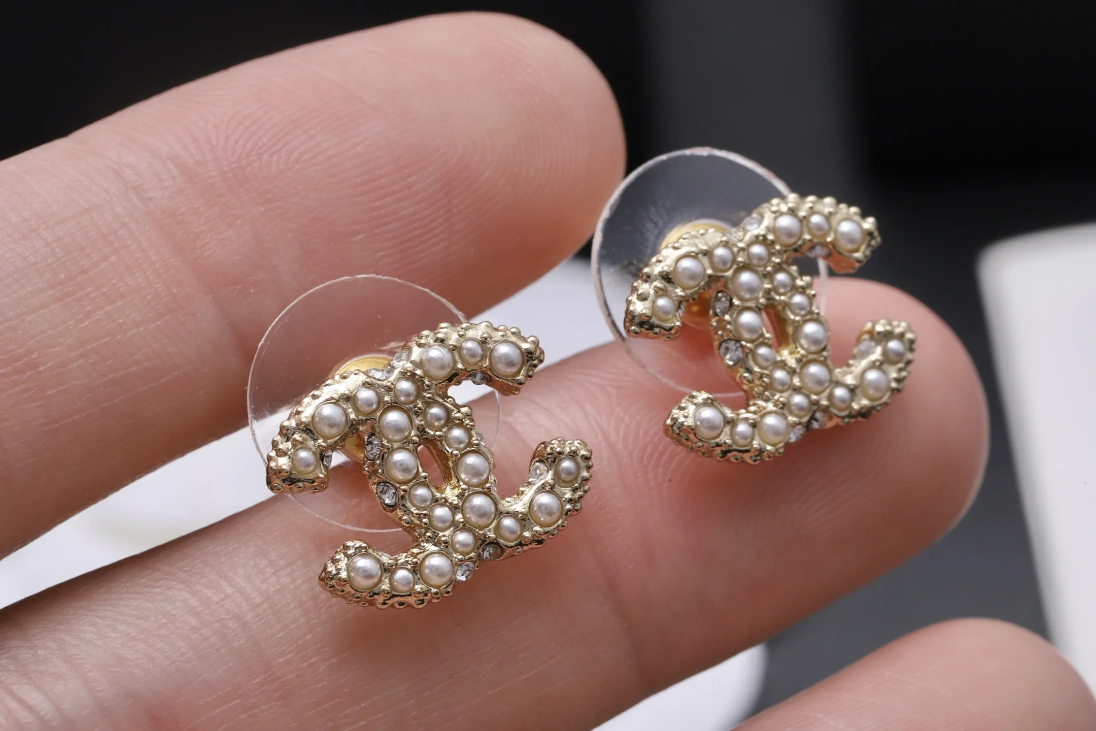 CC Pearl-Embellished Stud Earrings D13517066 — view 6