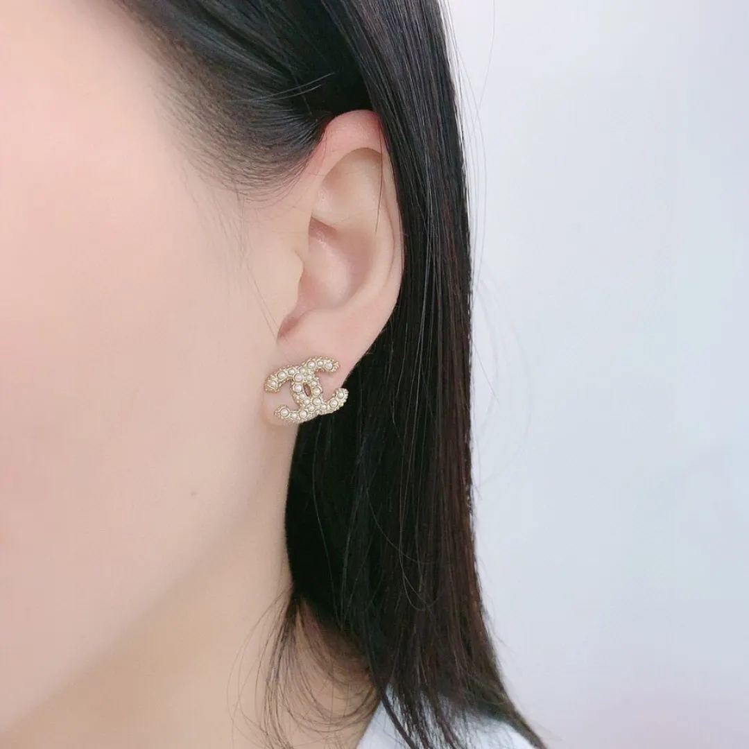 CC Pearl-Embellished Stud Earrings D13517066 — view 8