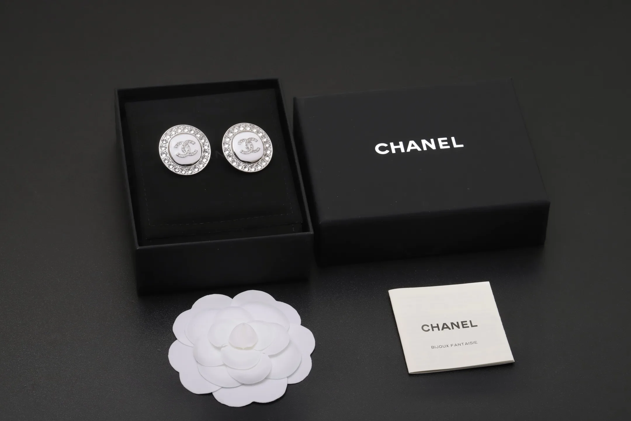 Crystal-Embellished Enamel Round Stud Earrings D15017434 — view 2