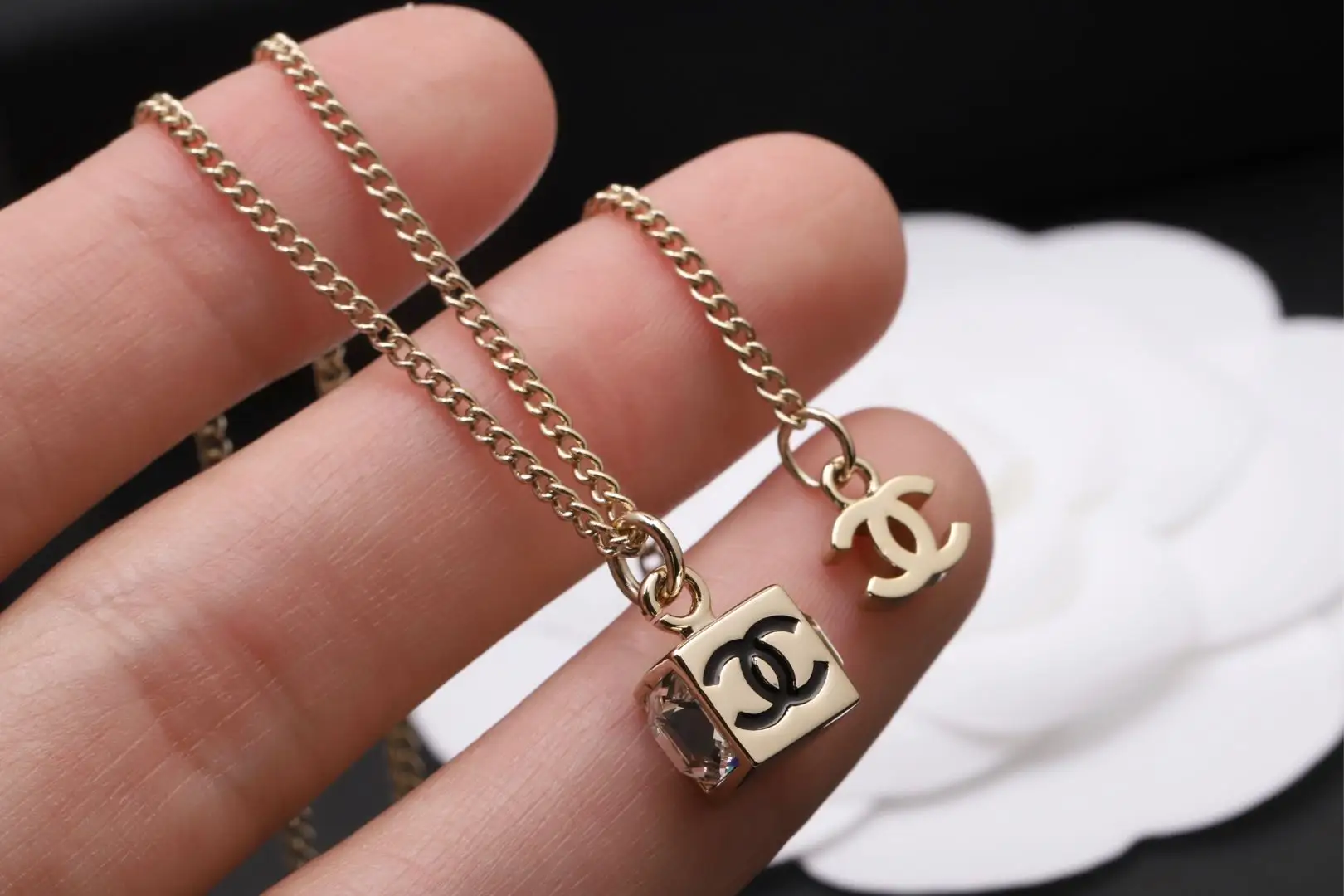 Crystal Cube Pendant Necklace D14016657 — view 5