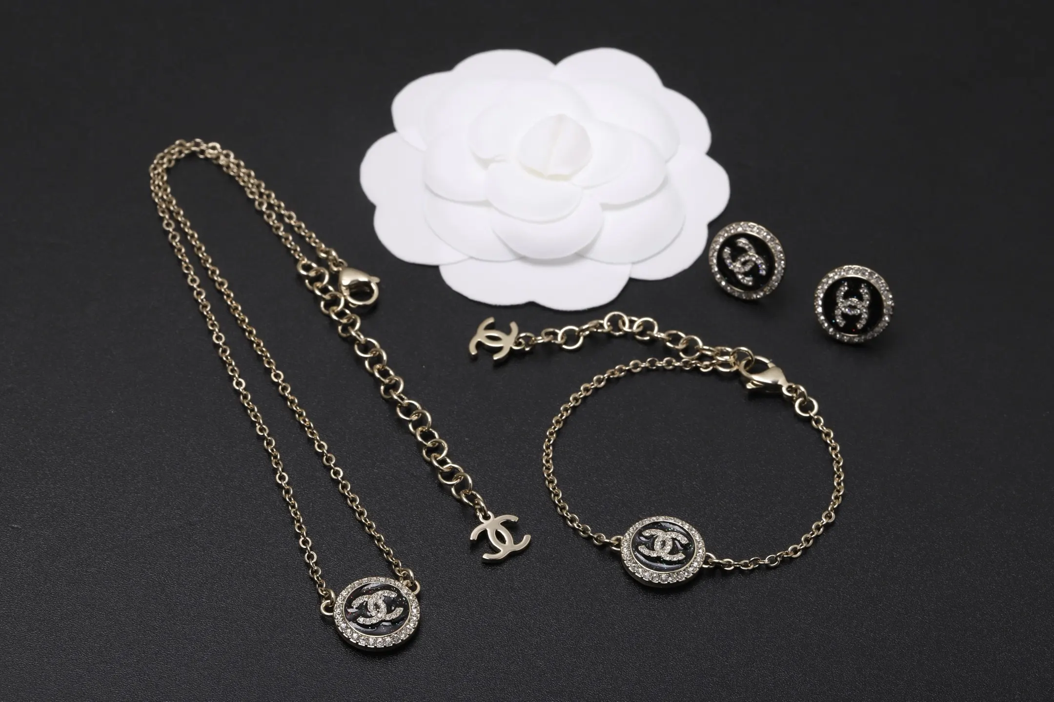 Enamel CC Logo Pendant Necklace D14017339 — view 3