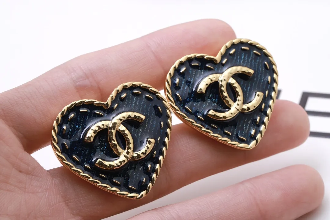 Heart-Shaped Denim Enamel Clip-On Earrings D17017421 — view 4