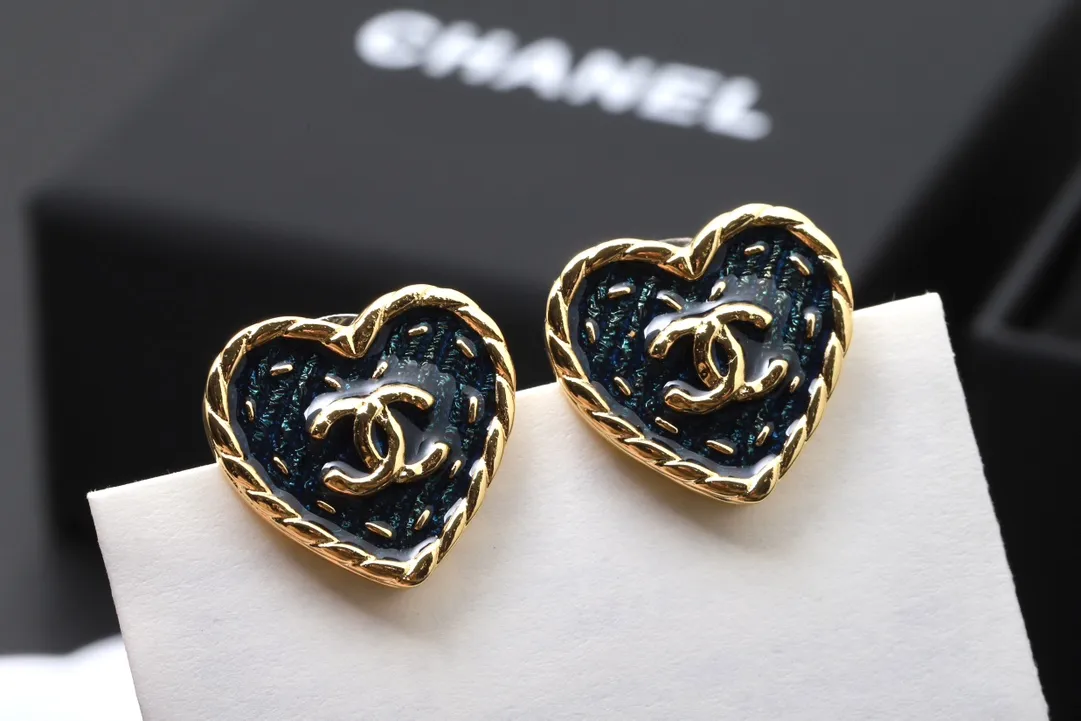 CC Heart Denim Enamel Stud Earrings D14017422 — view 4