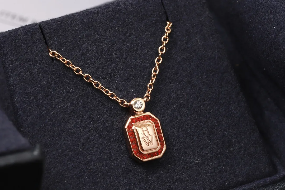 Emerald Logo Pendant Necklace (Sterling Silver) D21016613 — view 2
