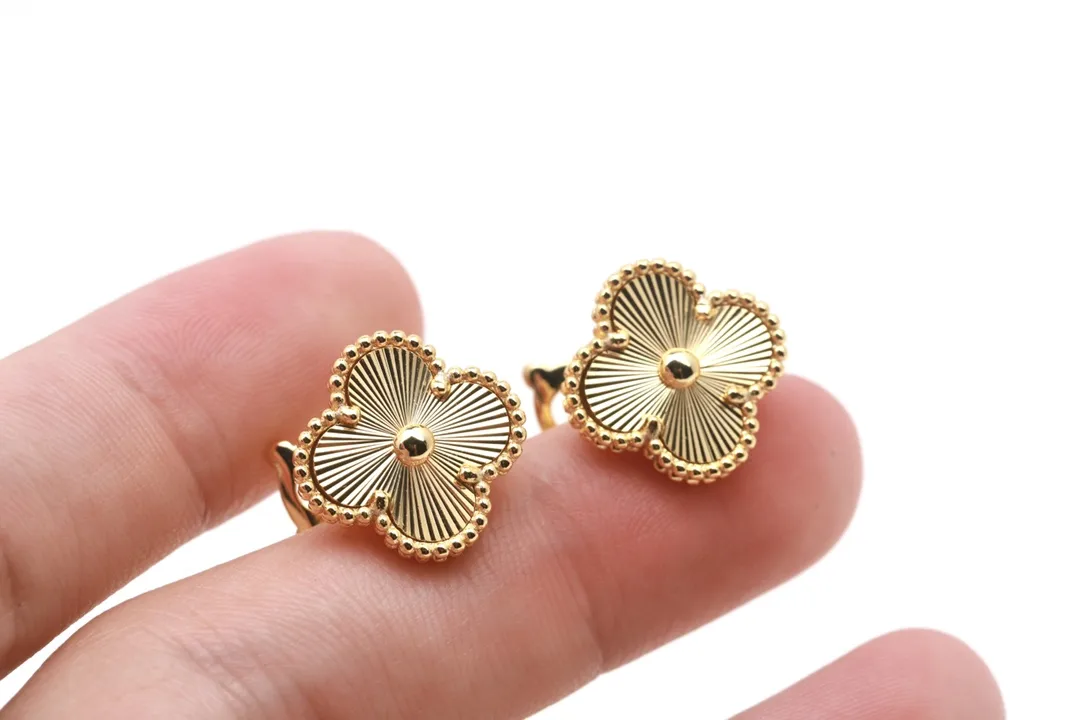 Guilloché Four-Leaf Clover Hoop Earrings (Sterling Silver) D21016935 — view 3