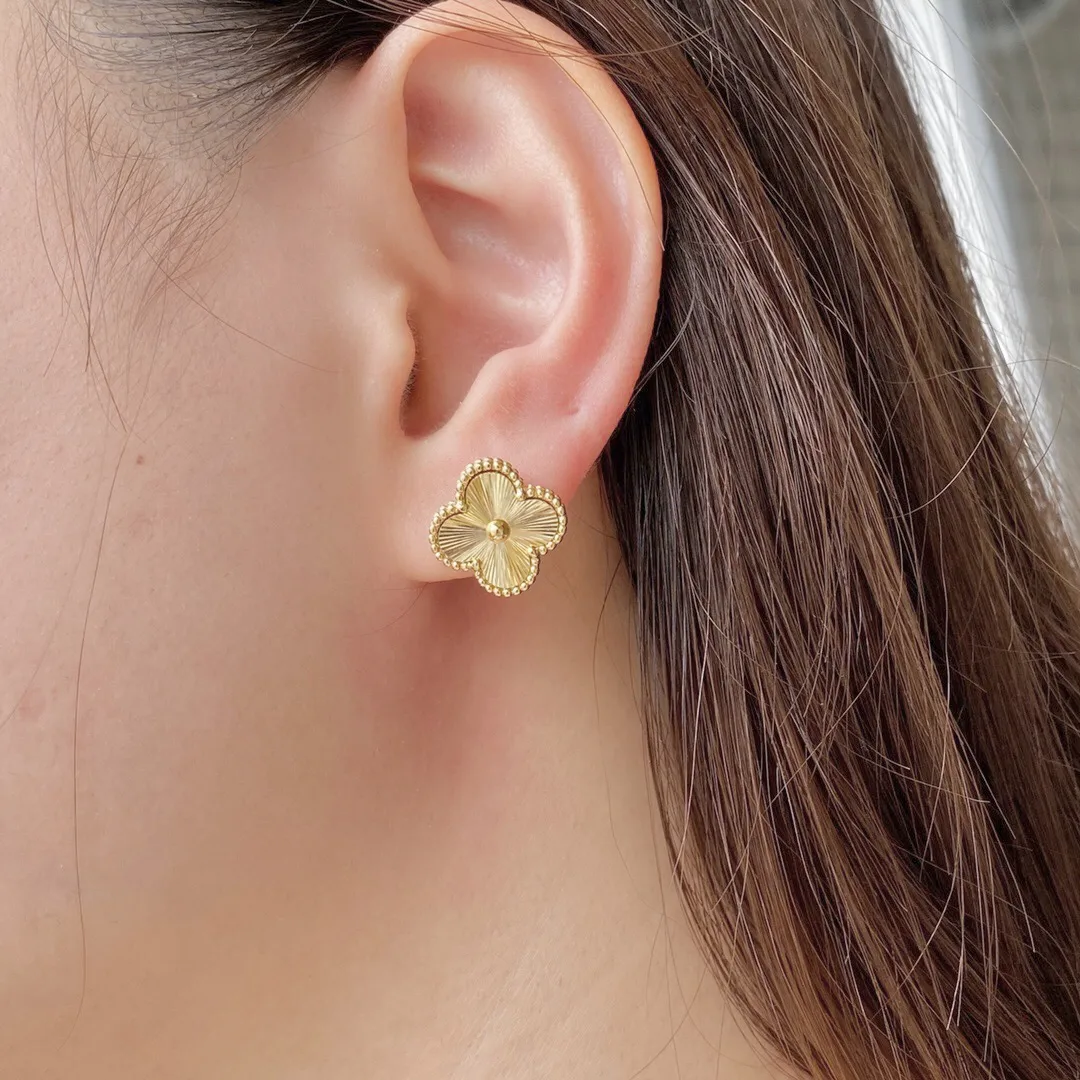 Guilloché Four-Leaf Clover Hoop Earrings (Sterling Silver) D21016935 — view 8