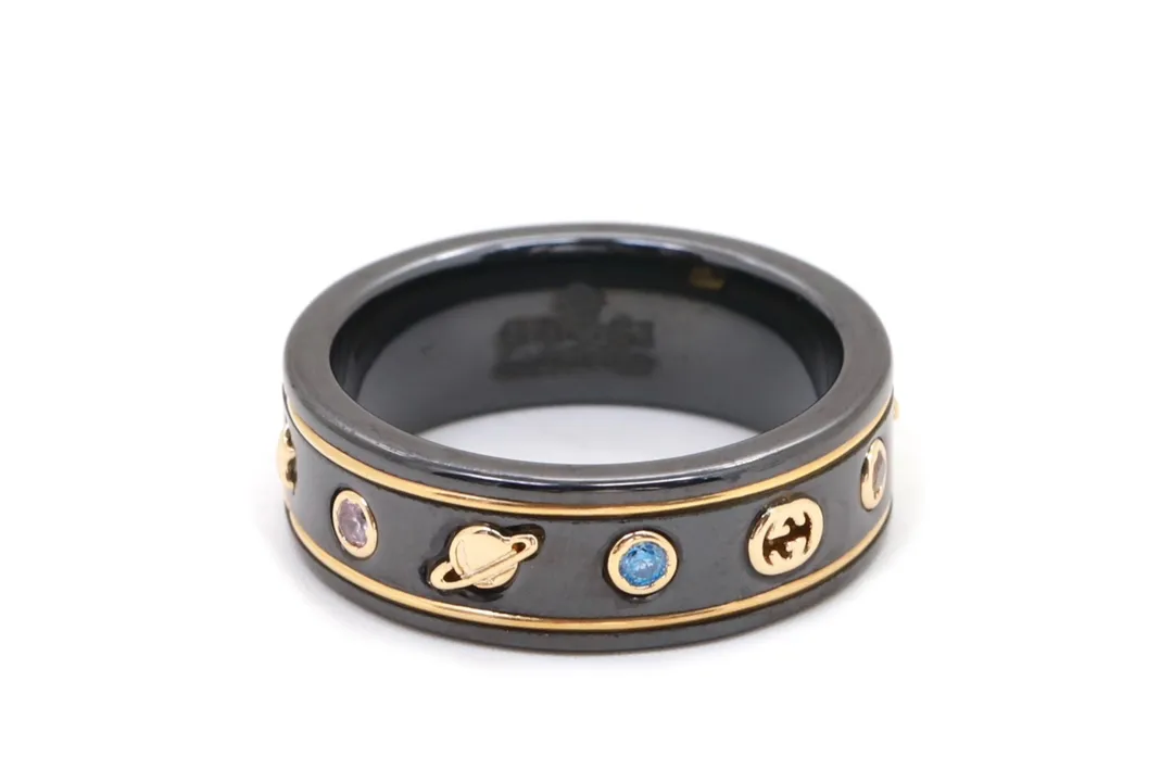 Icon Planet and Bee Motif Ceramic Ring D13017625