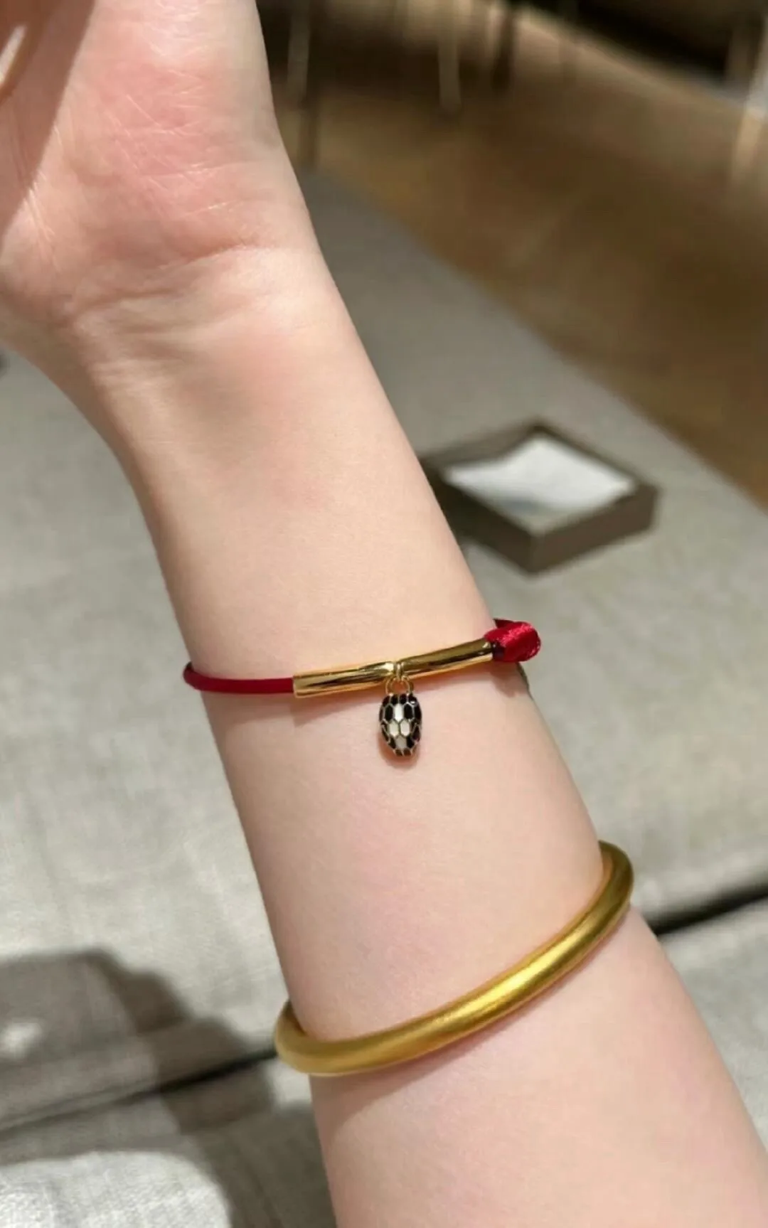 Serpenti Forever Red Cord Bracelet D10517697 — view 9